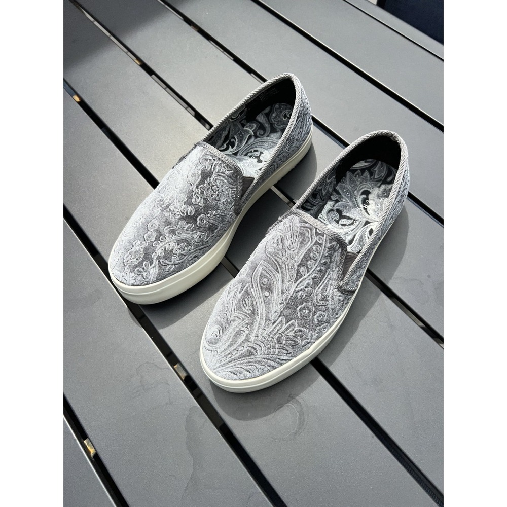 Very Volatile Burnt Velvet Slip On Shoes Women's Size 8.5 Gray Sneakers Coastal
